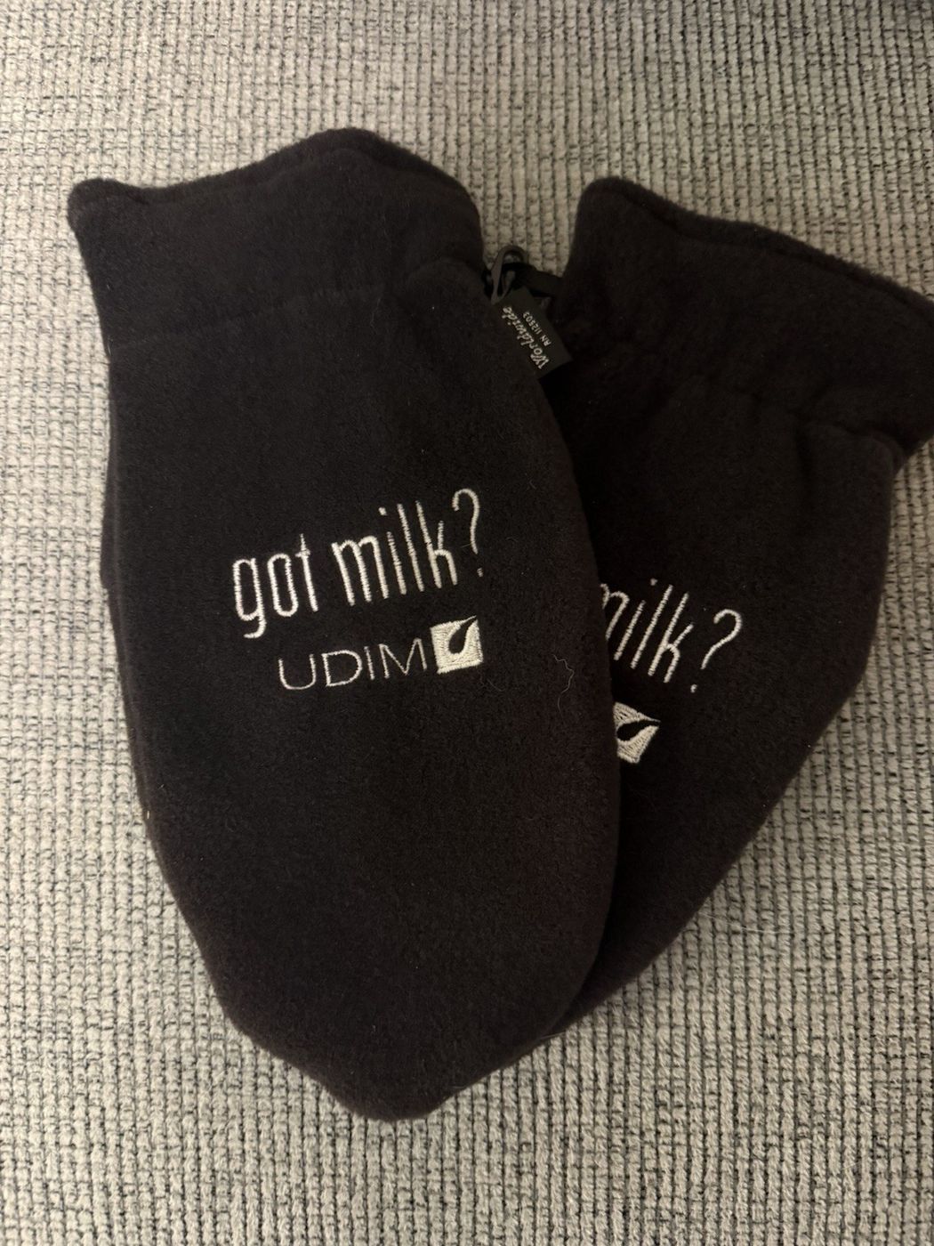 got milk? UDIM Fleece Mittens